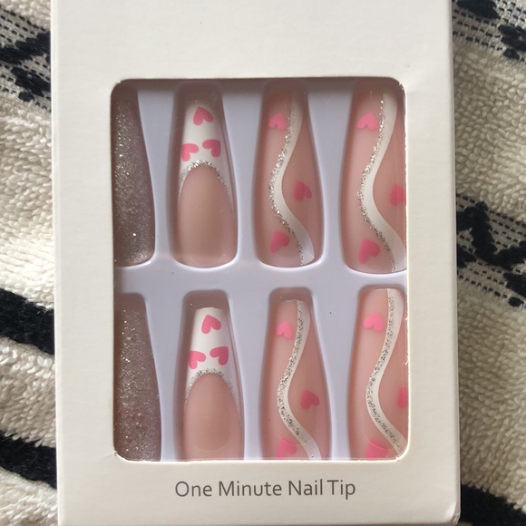 Nails - Picture 13 of 16